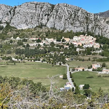 Le Nirvana * Saint-Auban (Alpes-Maritimes)